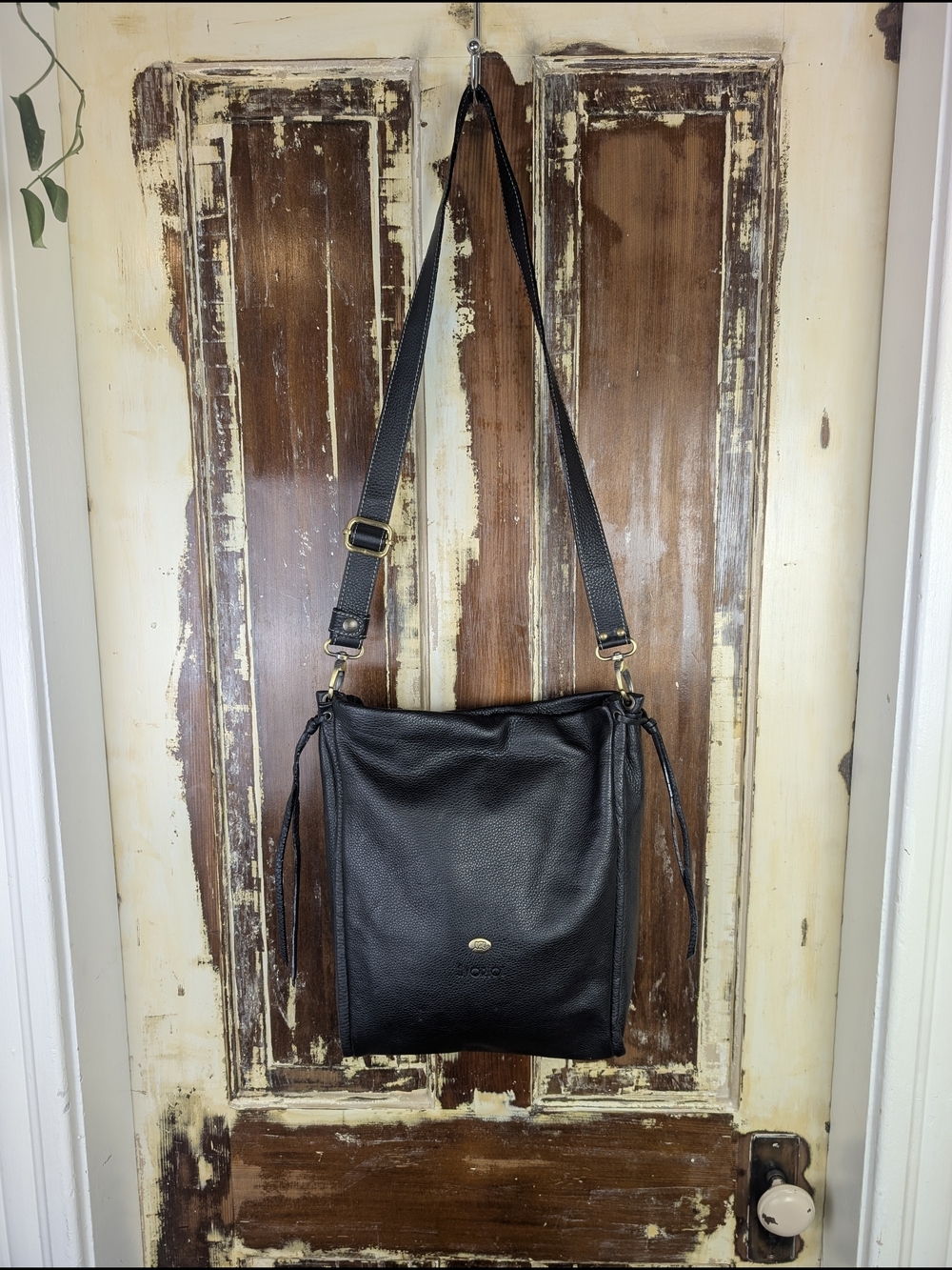 Avorio Made in Italy Black Pebbled Leather Crossbody Bag Minimalist Purse